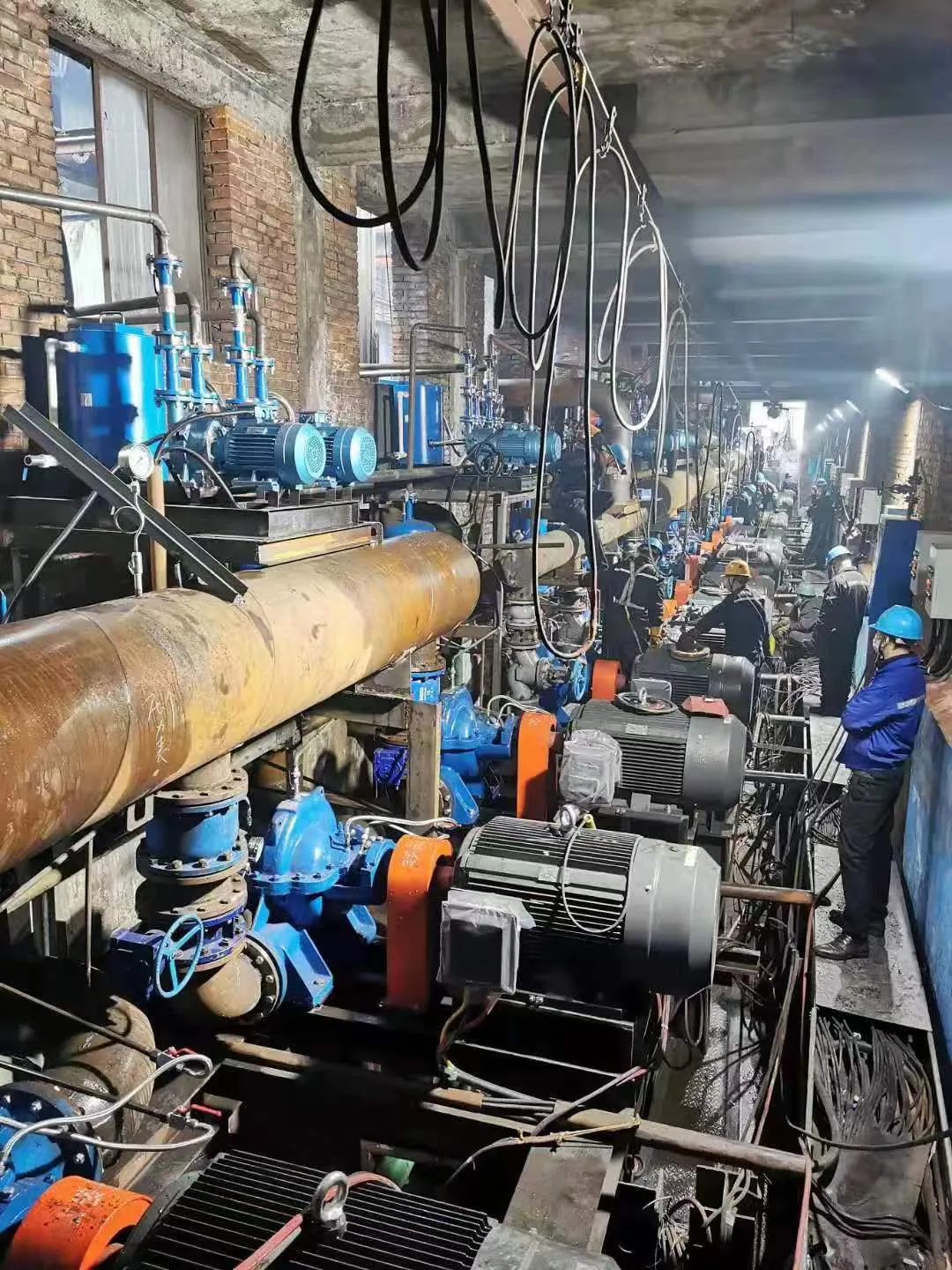 Double suction pump for high-flow irrigation