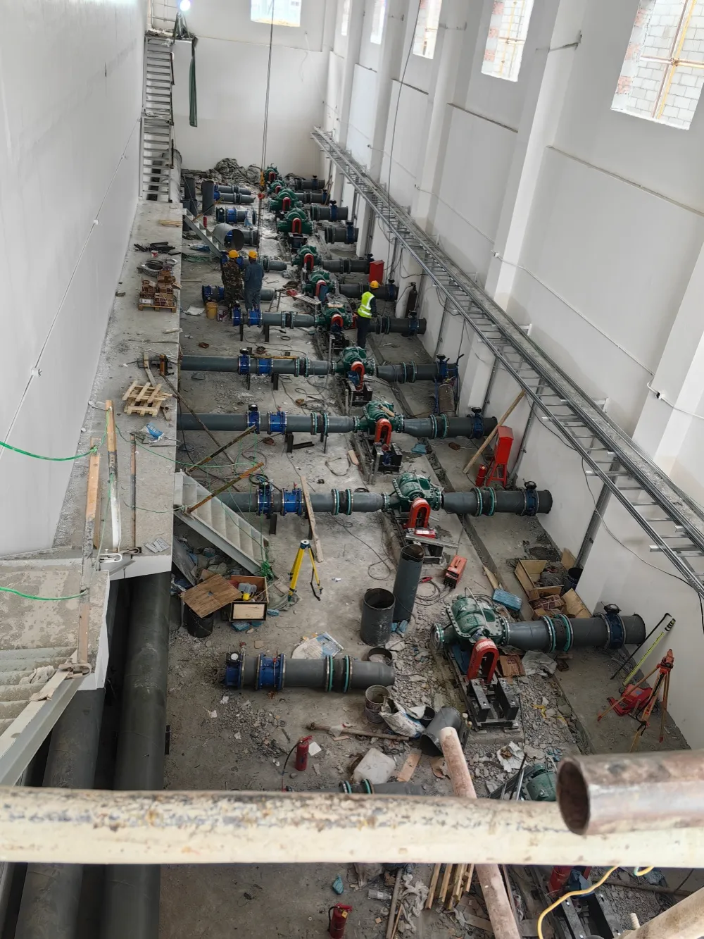 Double suction pump for high-flow irrigation