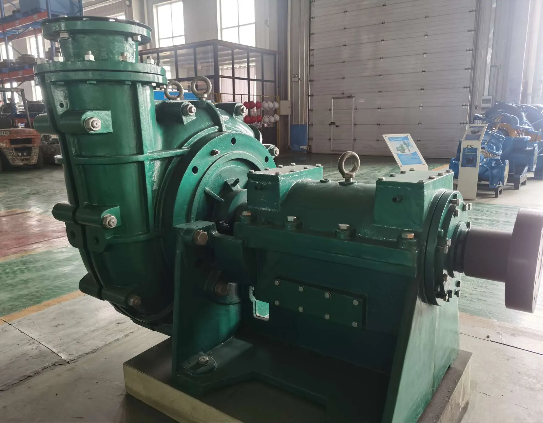 SZP-series slurry pump, side view with drive end